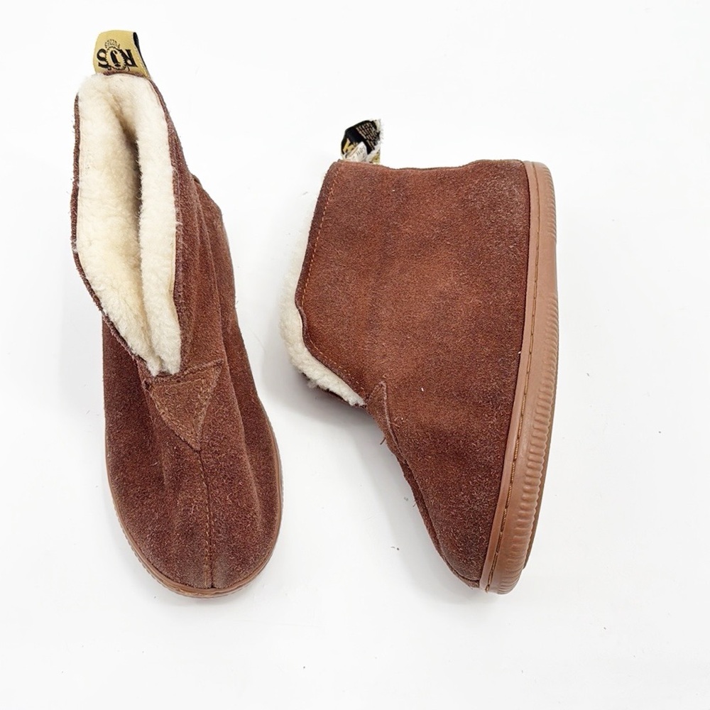 RJ’s Fuzzies by Cloud Nine Kids Hard Sole Shearling suede Slippers size 3 Tan